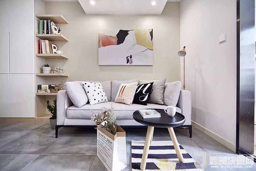 沙發(fā)背景墻選對(duì)裝飾畫，才能美了整個(gè)客廳空間！