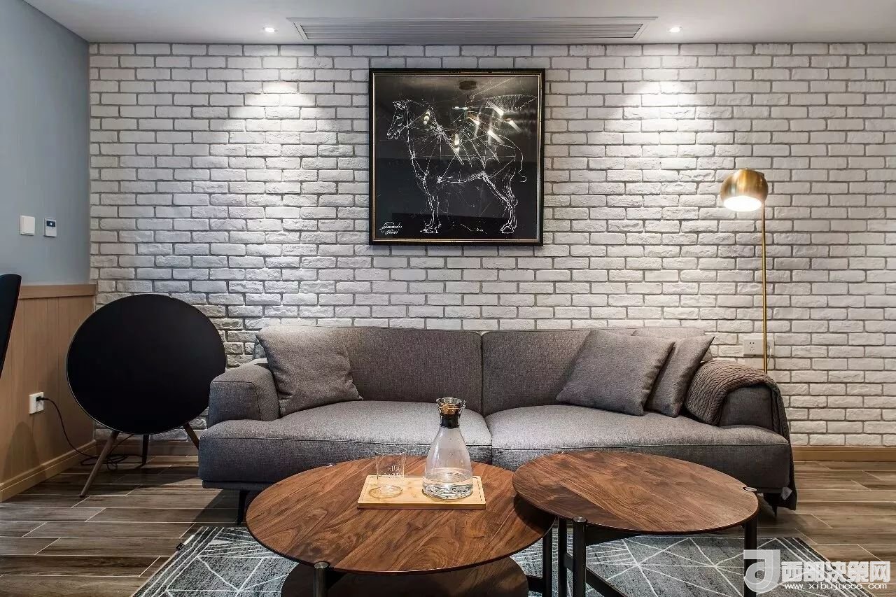 沙發(fā)背景墻選對(duì)裝飾畫，才能美了整個(gè)客廳空間！