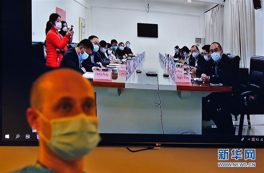 （聚焦疫情防控·圖文互動(dòng)）（13）分秒必爭(zhēng)！一切為了治病救人——中國抗疫生命至上的生動(dòng)實(shí)踐