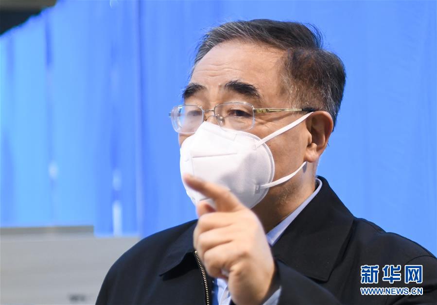 （聚焦疫情防控·圖文互動(dòng)）（7）分秒必爭(zhēng)！一切為了治病救人——中國抗疫生命至上的生動(dòng)實(shí)踐