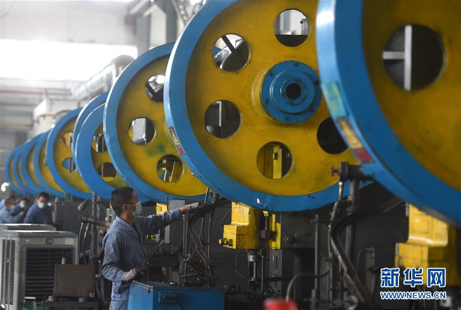 （新華全媒頭條·迎接兩會(huì)特別報(bào)道·圖文互動(dòng)）（6）不同尋常的兩會(huì) 萬(wàn)眾一心的力量——寫在2020年全國(guó)兩會(huì)召開之際