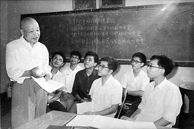 舍我其誰報(bào)國志，碧血丹心愛國情