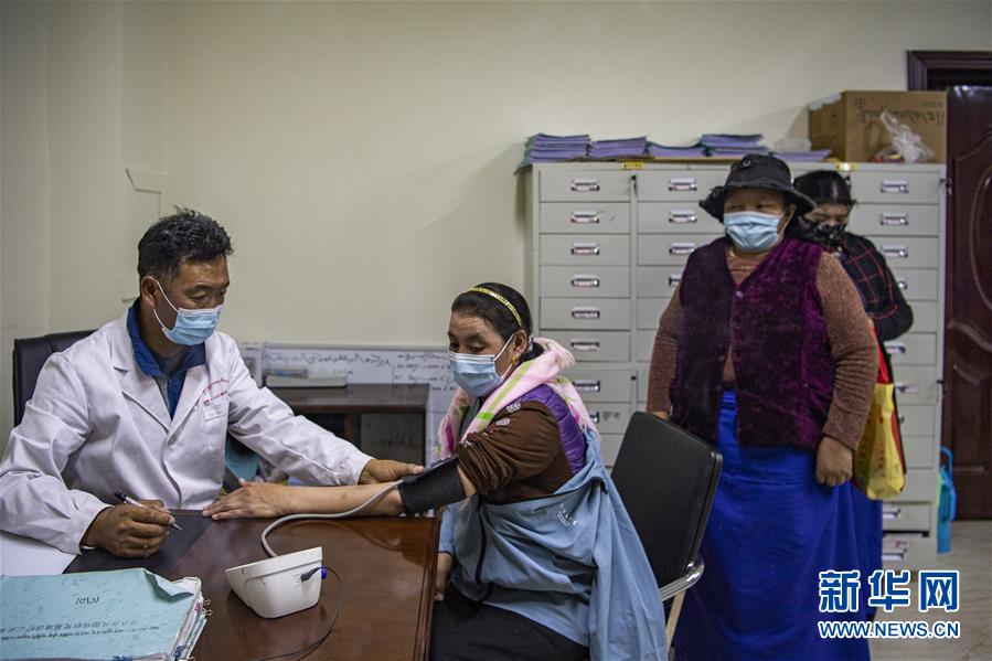 （新華全媒頭條·走向我們的小康生活·圖文互動(dòng)）（6）扎西德勒，我們的新家園——西藏易地扶貧搬遷搬出幸福美好新生活