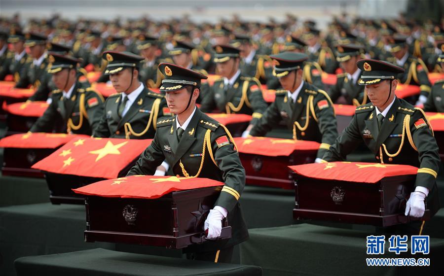 (圖文互動(dòng))(1)穿越時(shí)空的思念——社會(huì)各界祭奠抗美援朝英烈側(cè)記