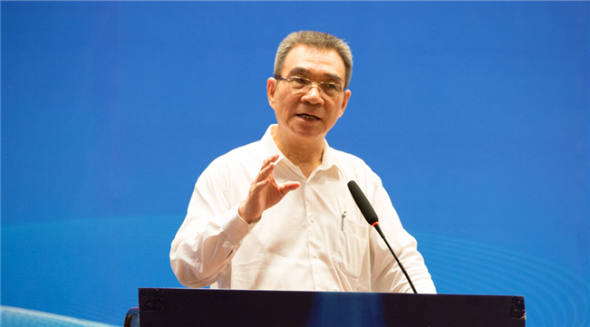 林毅夫發(fā)表演講。（資料圖）