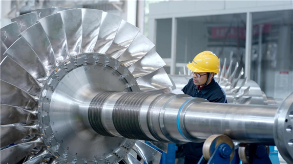 乘勢而上把握新時代追趕超越關(guān)鍵期——專訪全國人大代表、西安市市長李明遠_fororder_圖片7