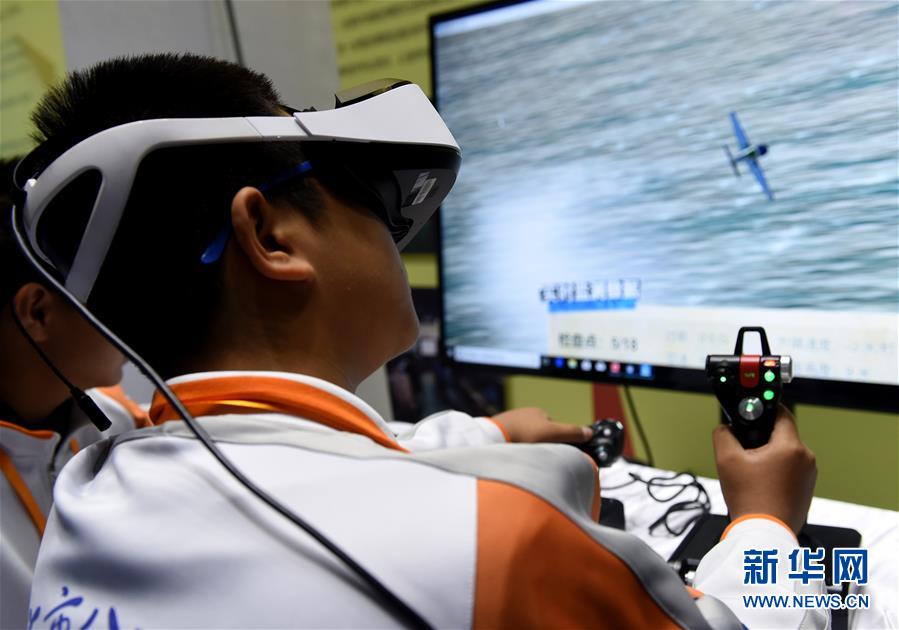 （習近平的小康故事·圖文互動）（5）“文明其精神，野蠻其體魄”——習近平同少年兒童的故事