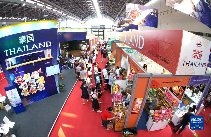 (新華全媒頭條·圖文互動)(3)共創(chuàng)更加繁榮美好的地區(qū)和世界——習(xí)近平主席在中國-東盟建立對話關(guān)系30周年紀(jì)念峰會上的重要講話解讀