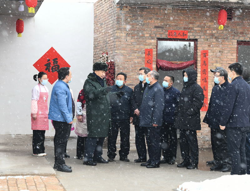2022年1月26日下午，習近平總書記在山西省臨汾市霍州市師莊鄉(xiāng)馮南垣村受災村民師紅兵家看望。