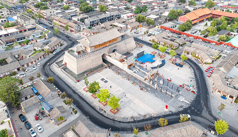 2022年9月8日，石家莊，航拍正定縣正定古城陽(yáng)和樓與正定歷史文化街。